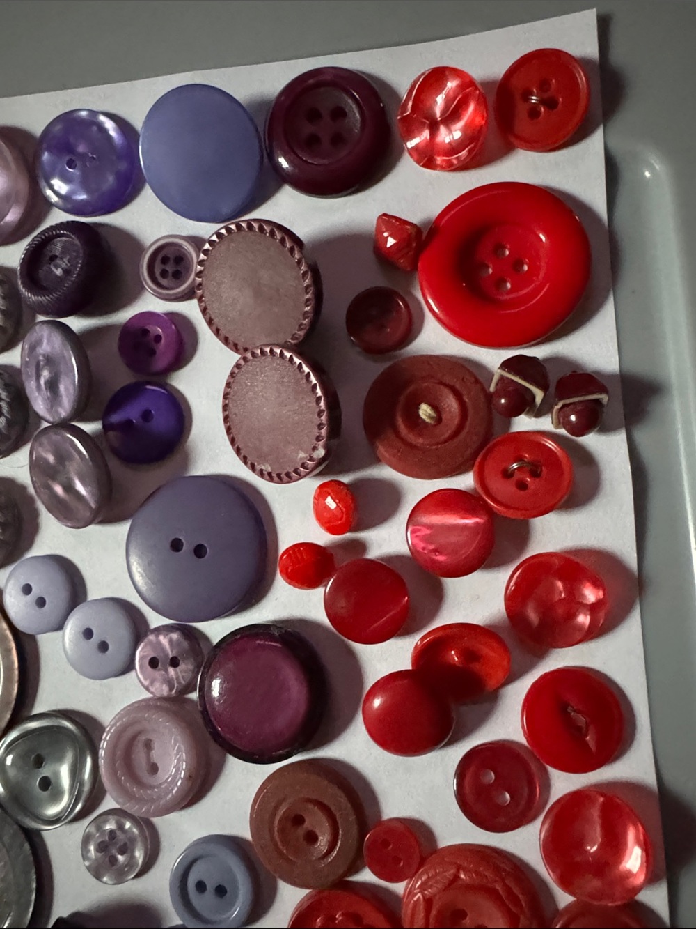 Button Lot- Pink, Purple, & Reds - Picture 9 of 15
